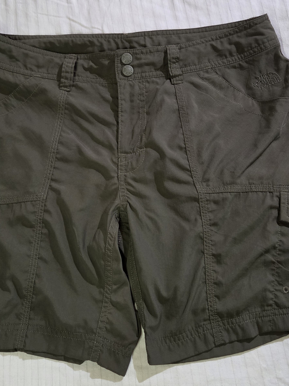The North Face Women's Never Stop Exploring Hiking Outdoor Cargo Shorts size: 10